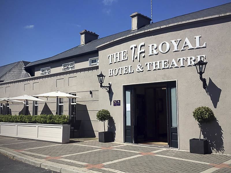 Отель TF Royal Hotel & Theatre Каслбар-18