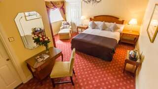 Отель TF Royal Hotel & Theatre Каслбар Улучшенный номер с кроватью размера «king-size»-4